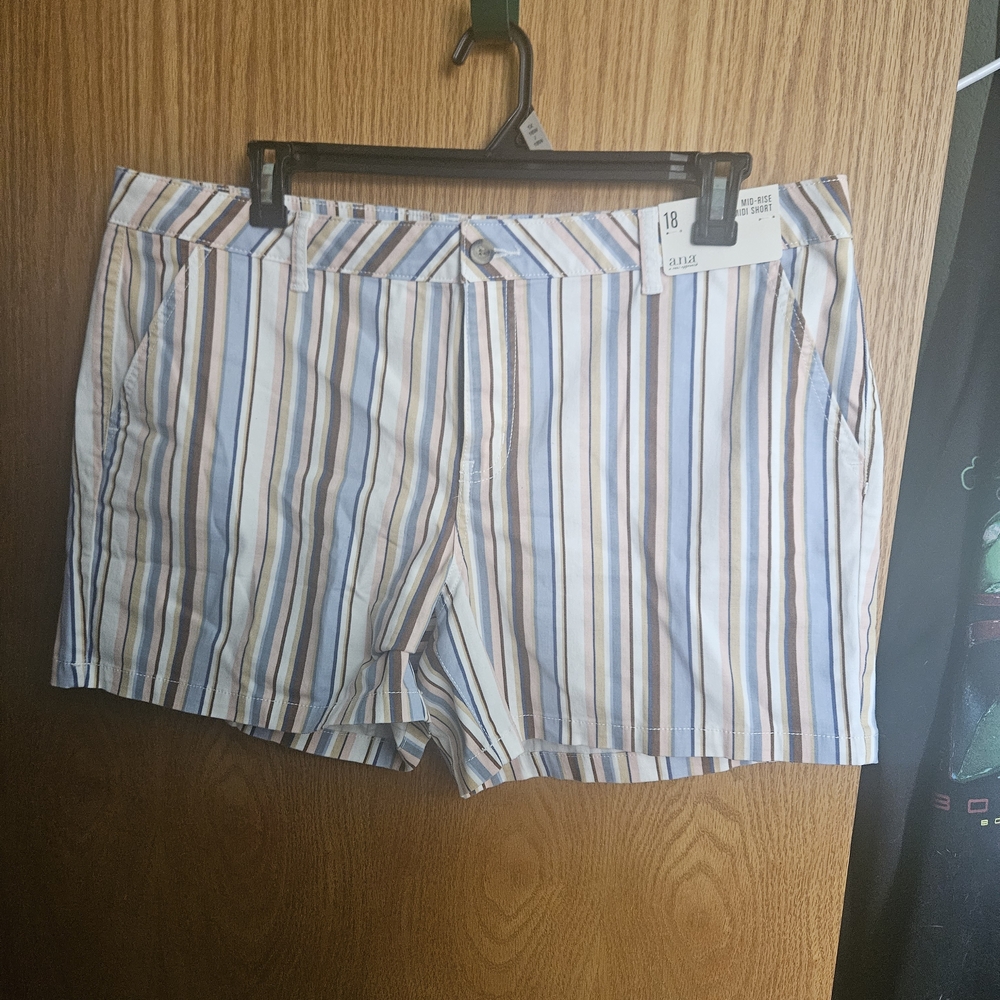 a.n.a Striped Women’s Bermuda Shorts in White, Blue, Brown